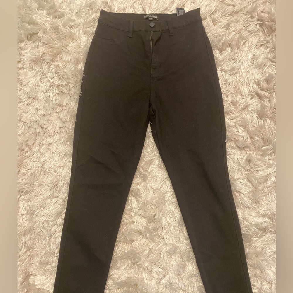 Fashion Nova Blk Skinny Jeans - High Waisted